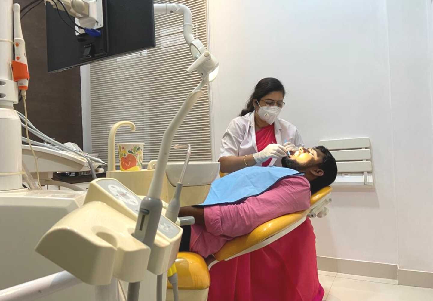 Best Dentist in Tirupur - Female dentist near me Best Dentist in Tirupur - Female dentist near me